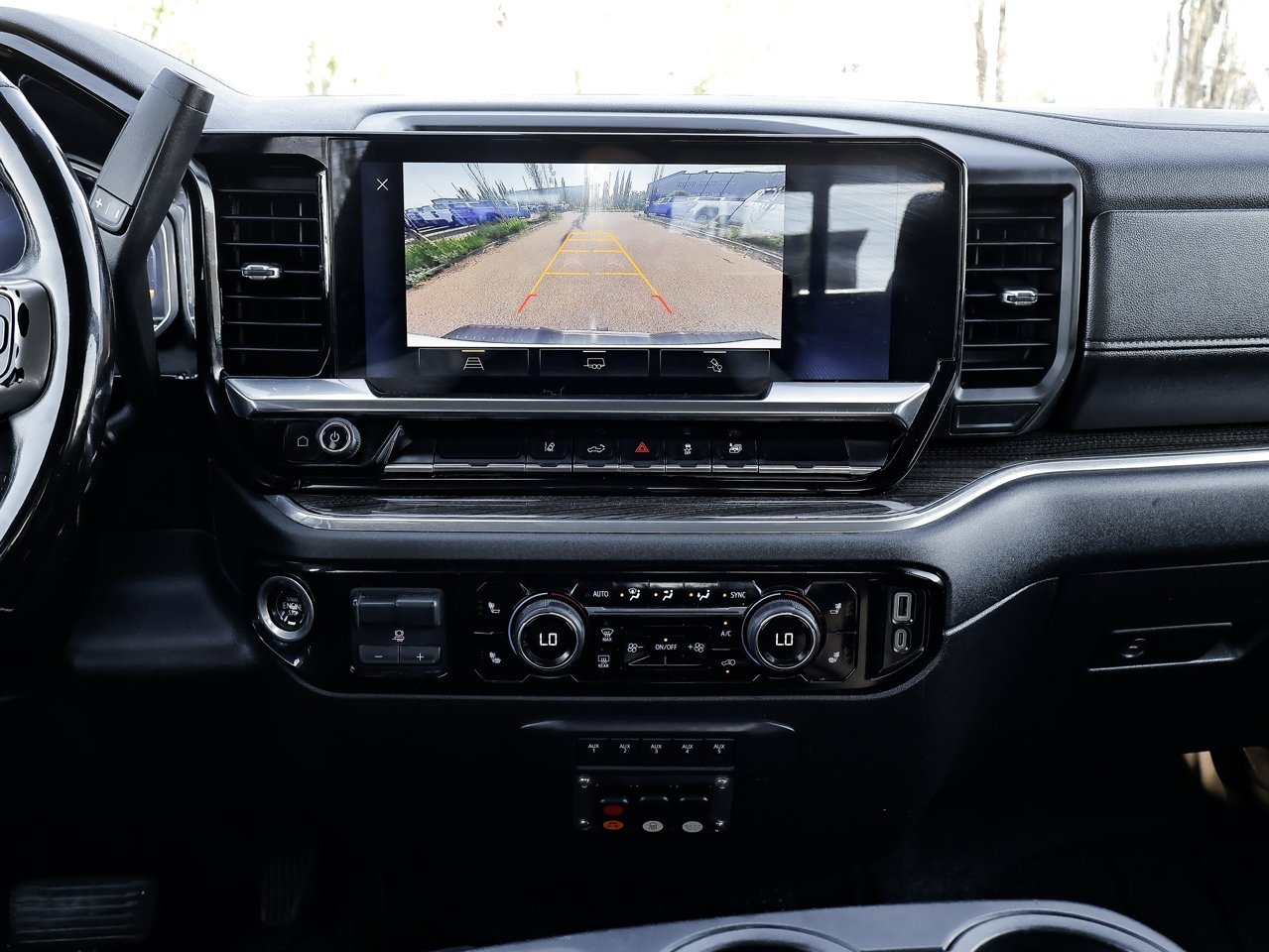 2024 Chevrolet Silverado 3500HD 4WD Crew Cab 159 LT White Sherwood Park - photo #22