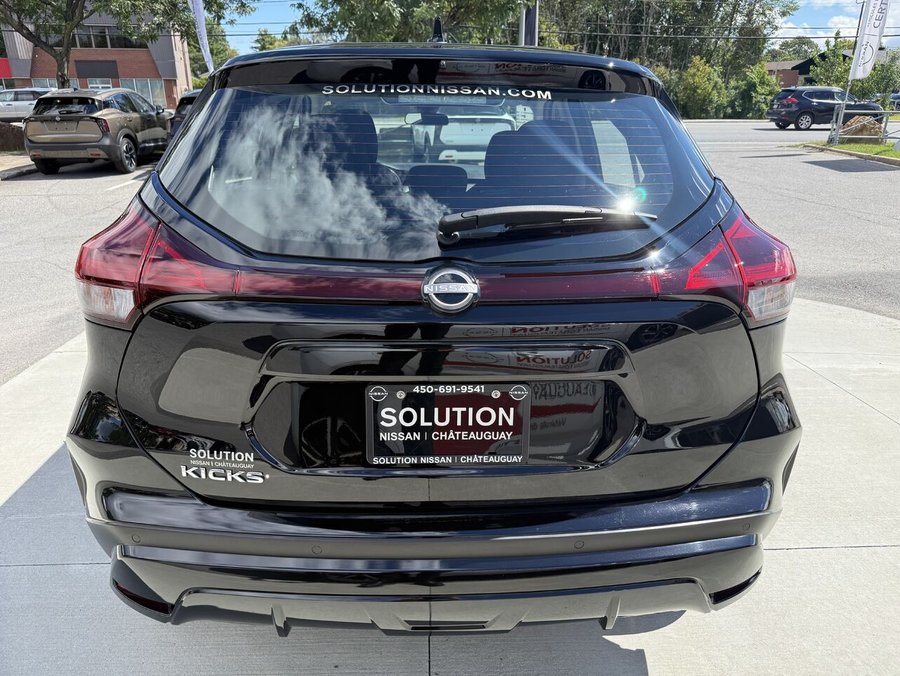 Nissan Kicks Play 2025 2025 Noir