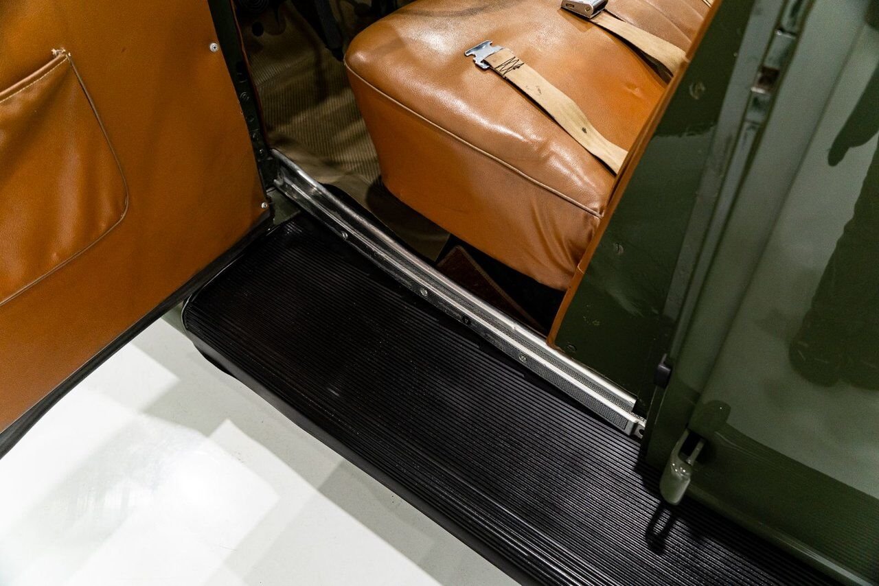 Ford Model 48 Phaeton PRIX EN USD | Beautifully presented in original condition 1936 Vert Montréal - photo #75