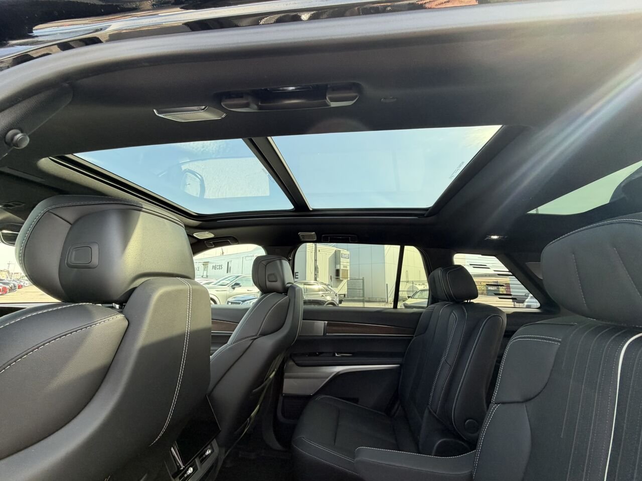 Cadillac VISTIQ Sport AWD FINANCEMENT À PARTIR 3.99% 2026 Noir Laval - photo #20