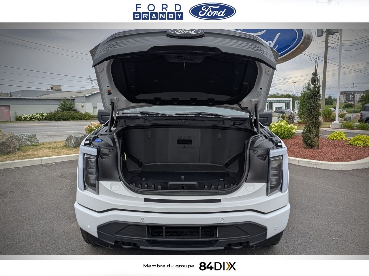 2024 Ford F-150 Lightning White Granby - photo #10