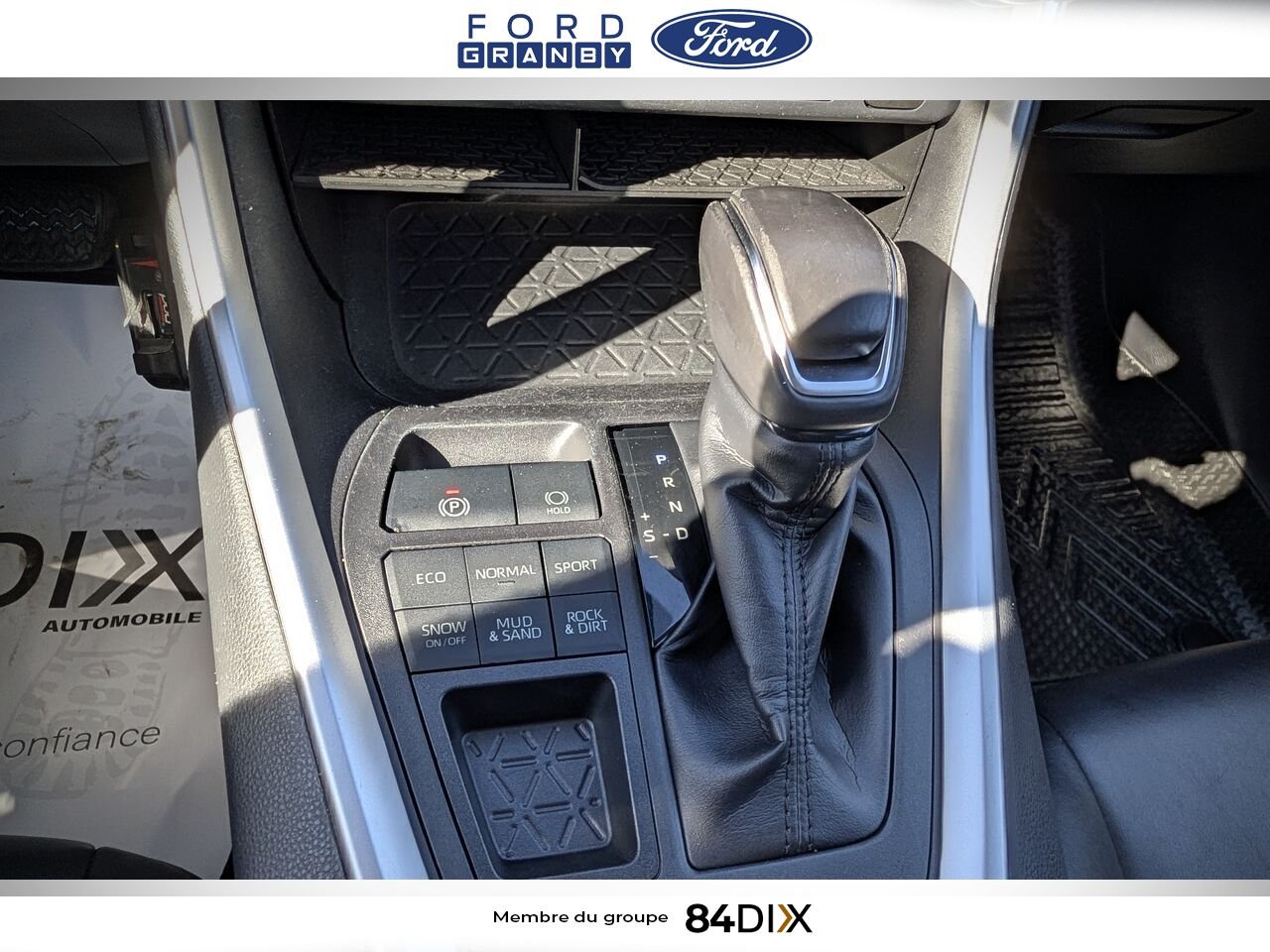 2019 Toyota RAV4 Grey Granby - photo #18