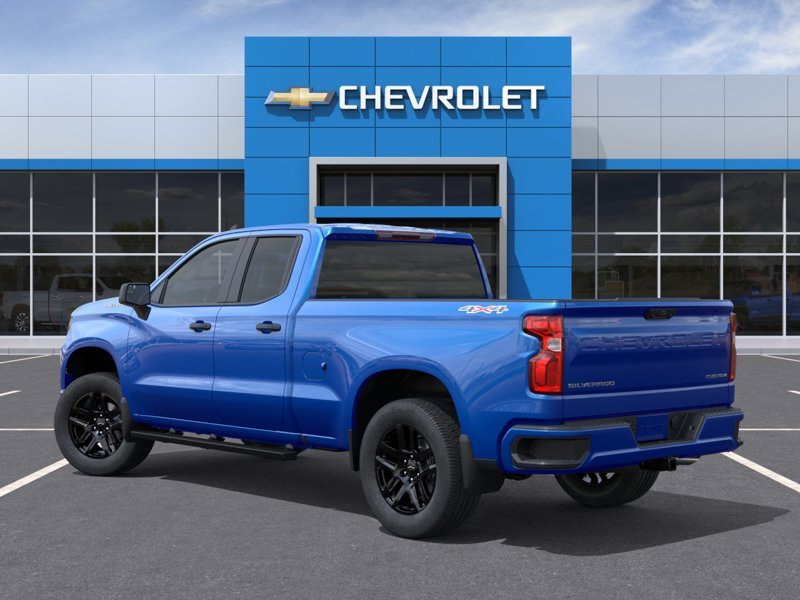 CHEVROLET Silverado 1500 Custom cabine double 4RM 147 po 2026 BLEU DEFERLANTE METALLISE