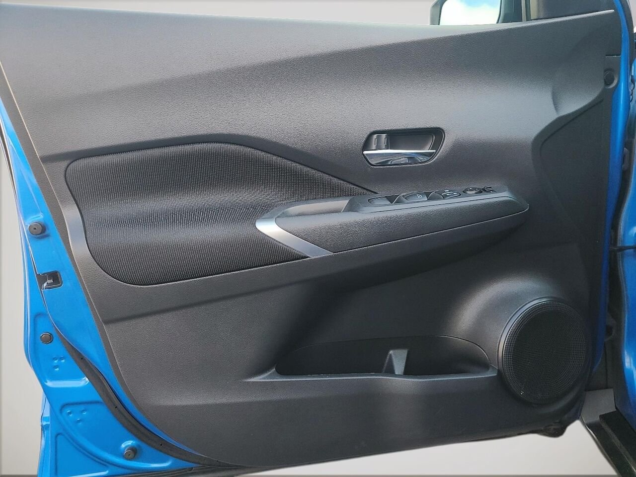 2021 Nissan Kicks SV TA Blue Québec - photo #10