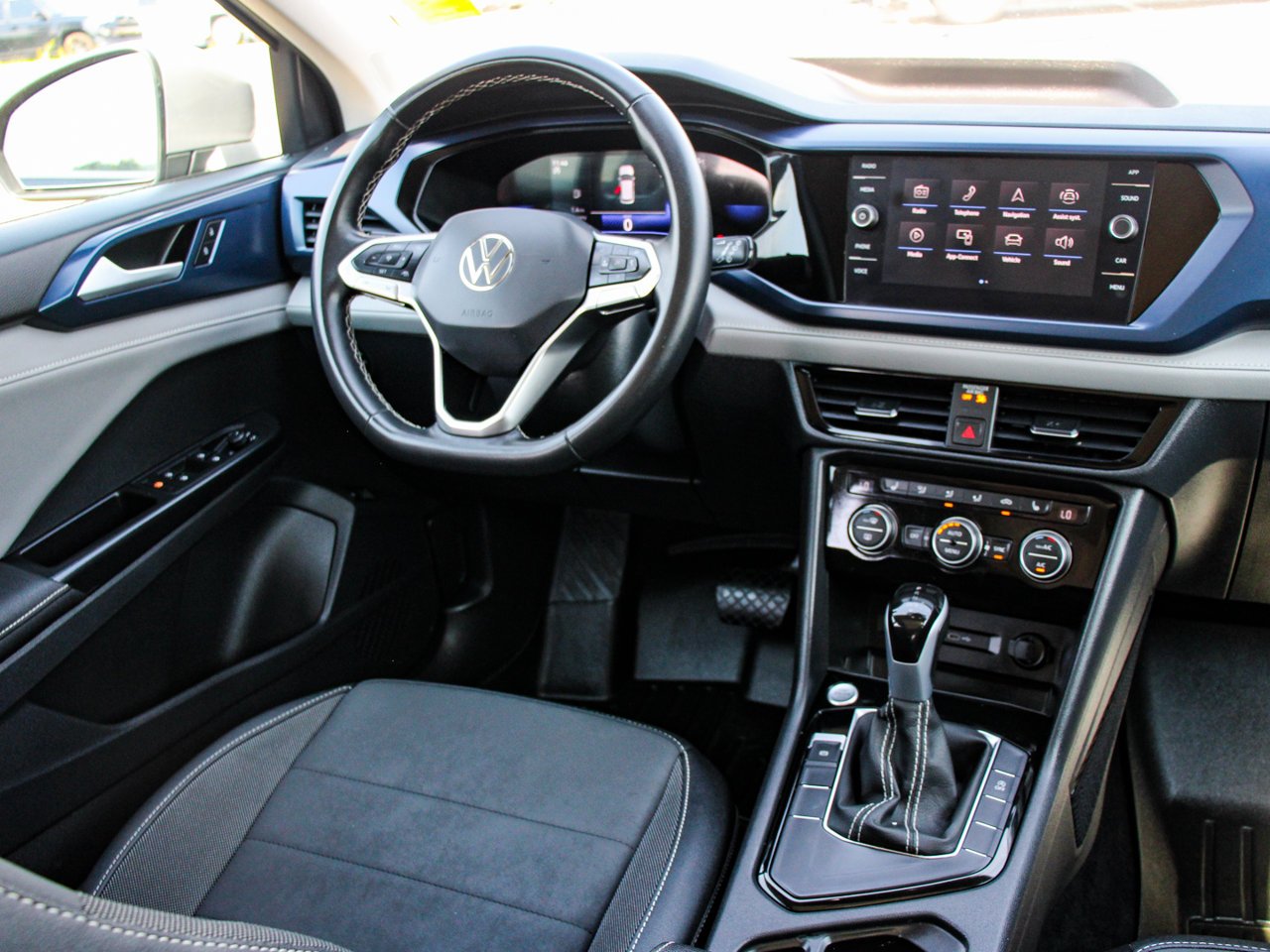 2024 Volkswagen Taos Comfortline FWD Grey Sherwood Park - photo #30