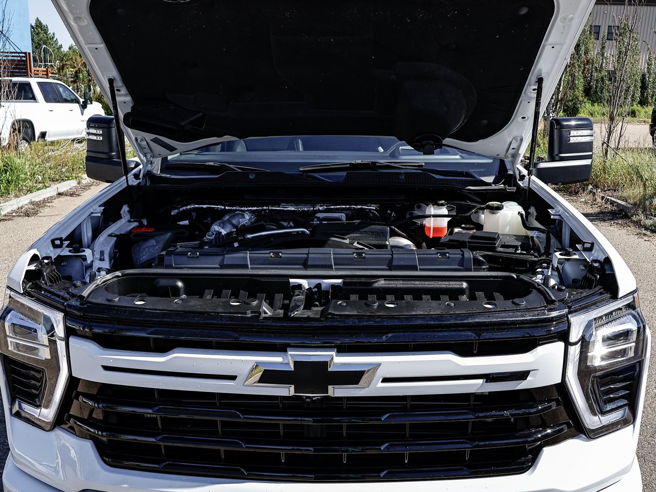 2024 Chevrolet Silverado 2500HD 4WD Crew Cab 159 LTZ White Sherwood Park - photo #8