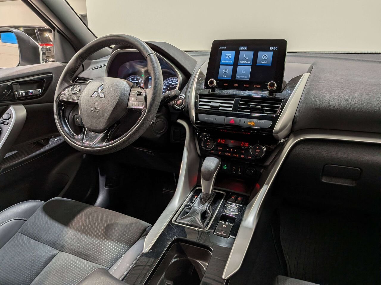 2025 Mitsubishi Eclipse Cross SEL S-AWC White Val-David - photo #20