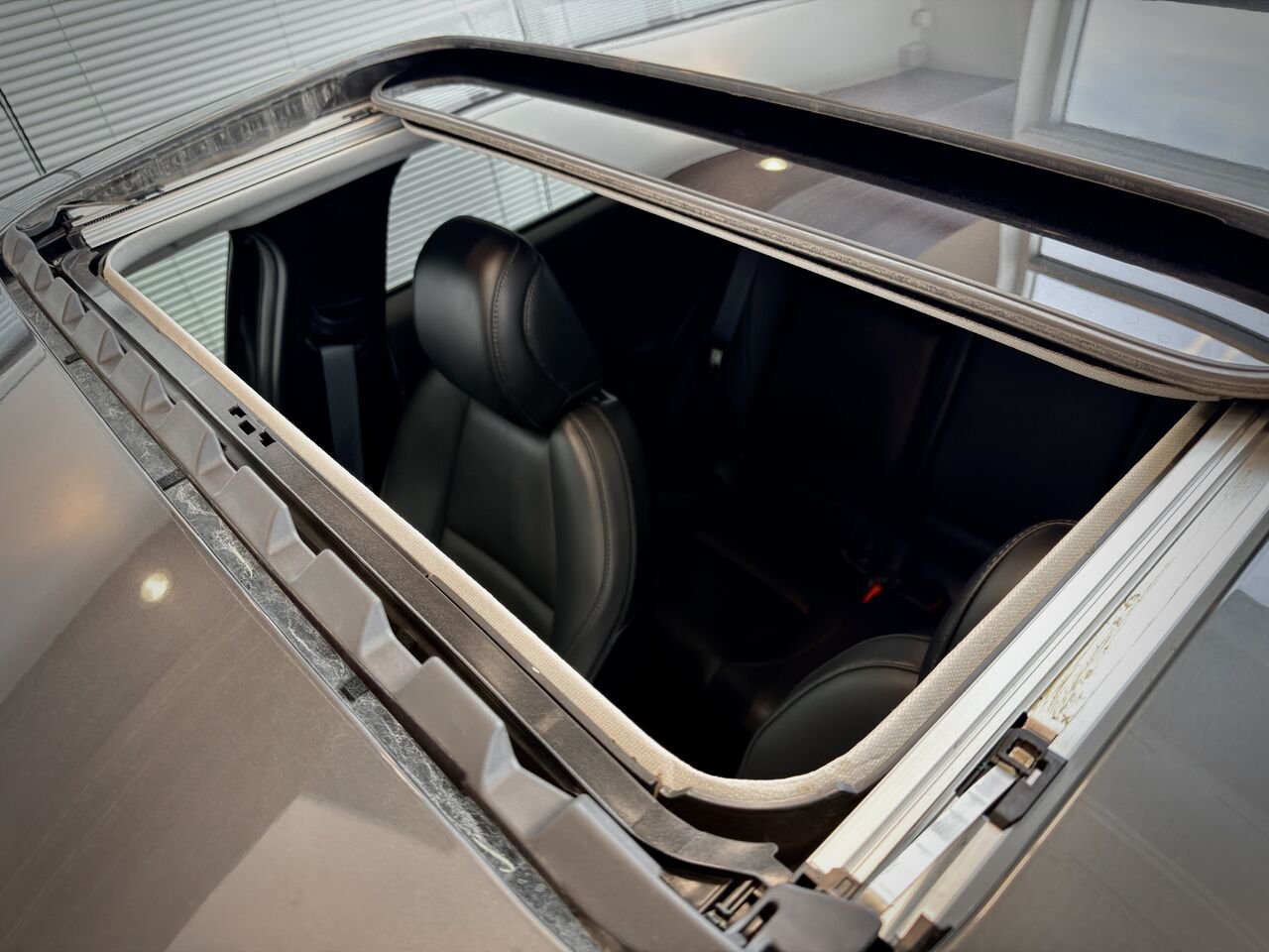 2024 Mazda CX-30 Grey Notre-Dame-des-Prairies - photo #14