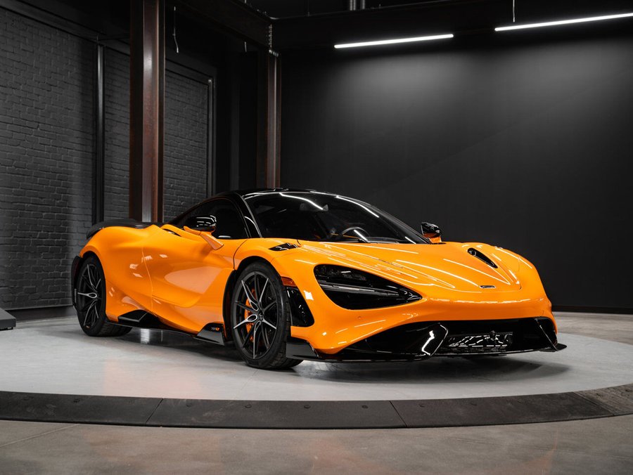2021 McLaren 765LT 2021 Orange