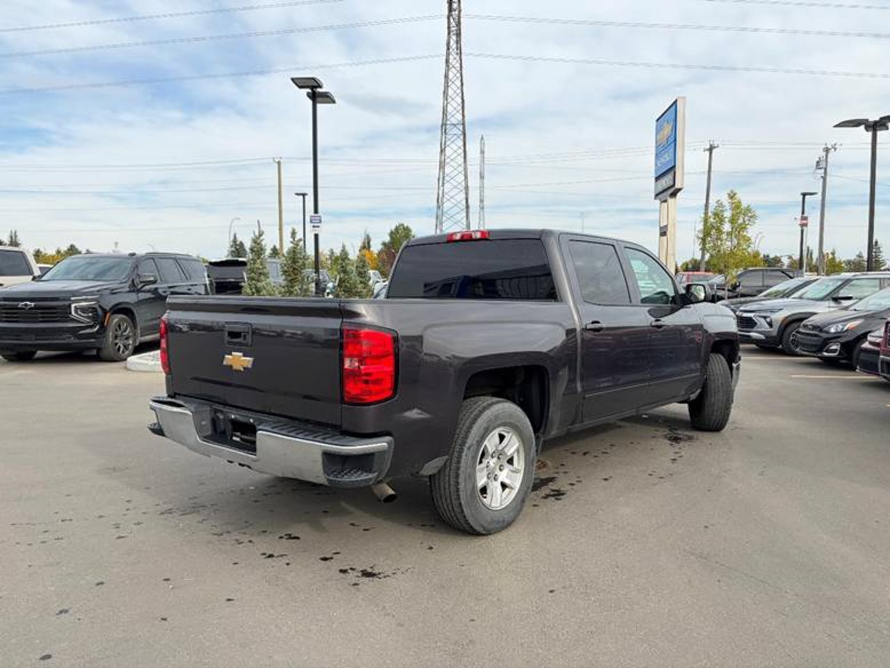 2015 Chevrolet Silverado 1500 4WD Crew Cab 143.5 LT w/1LT Grey Sherwood Park - photo #4