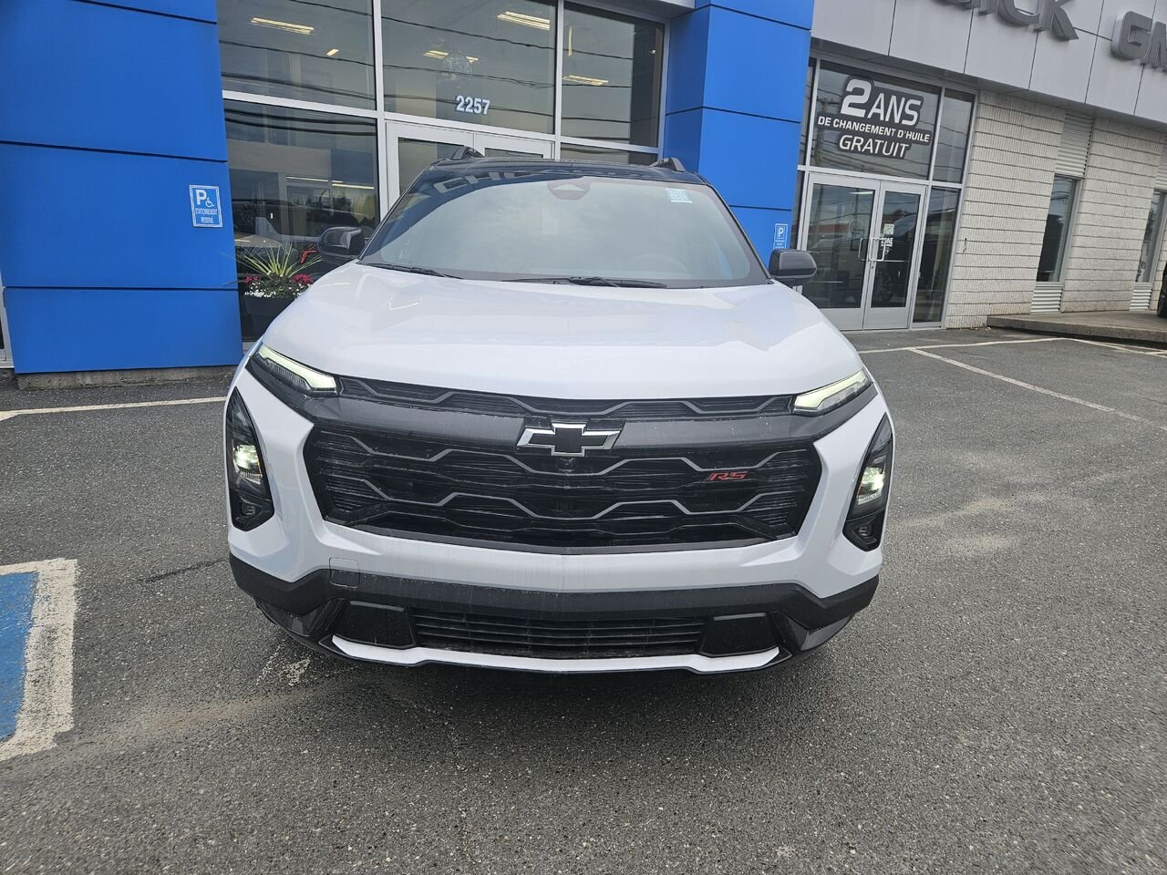 Chevrolet Equinox RS 4 portes TI 2027 Blanc polaire, triple couche Thetford Mines - photo #5