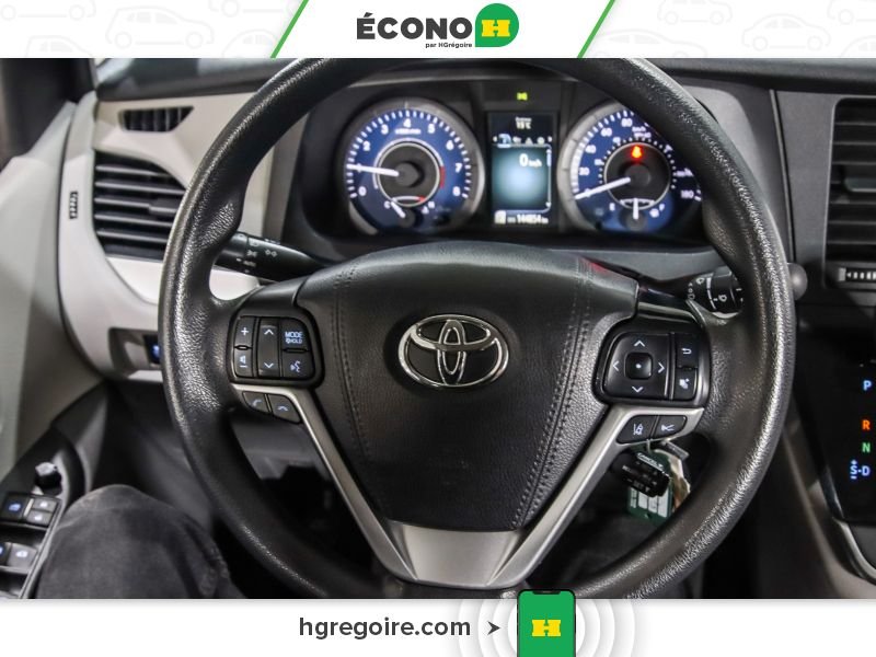 2020 Toyota Sienna White Saint-Eustache - photo #11