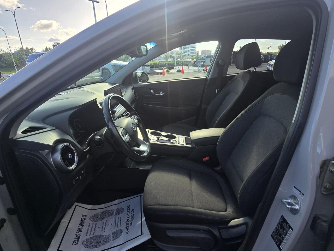 2023 Hyundai Kona Electric PREFERRED Grey Laval - photo #9