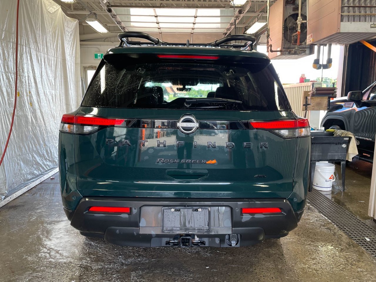 Nissan Pathfinder ROCK CREEK AWD *8 PLACES* SIÈGES CHAUF REG ADAPT 2023 Vert Saint-Jérôme - photo #5