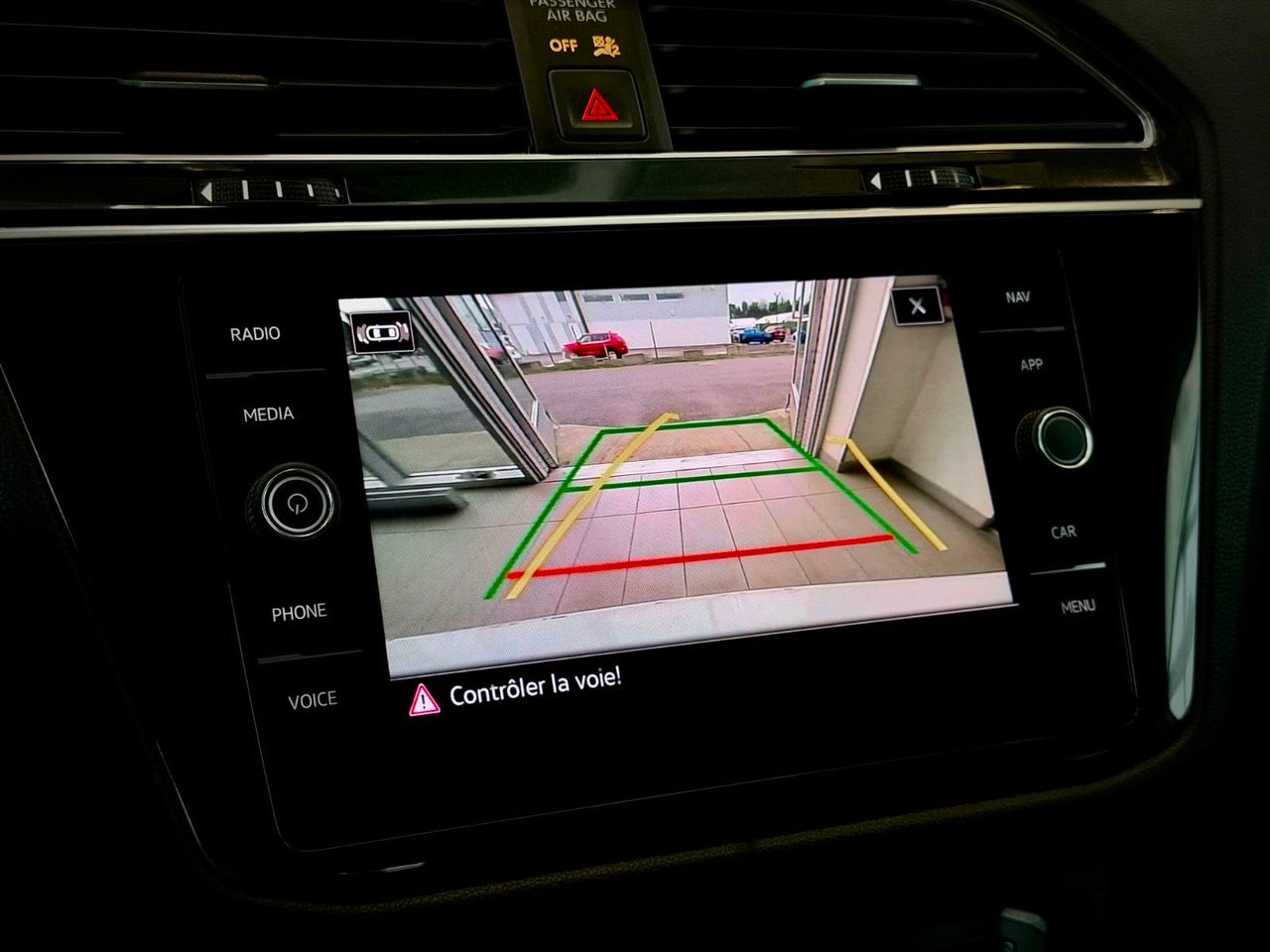 2021 Volkswagen Tiguan White Notre-Dame-des-Prairies - photo #26