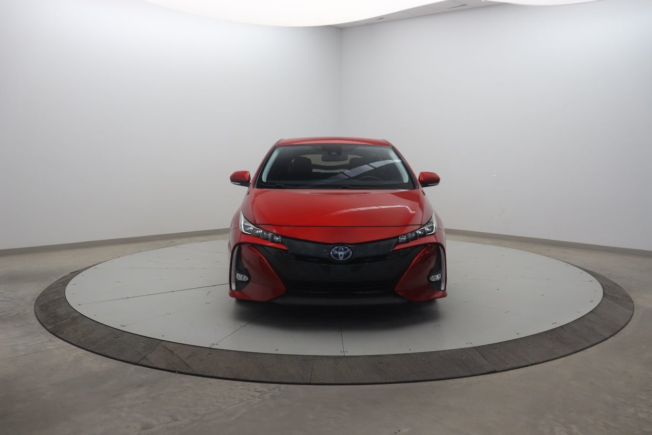 2018 Toyota Prius Prime ROUGE Red Baie-Comeau - photo #1