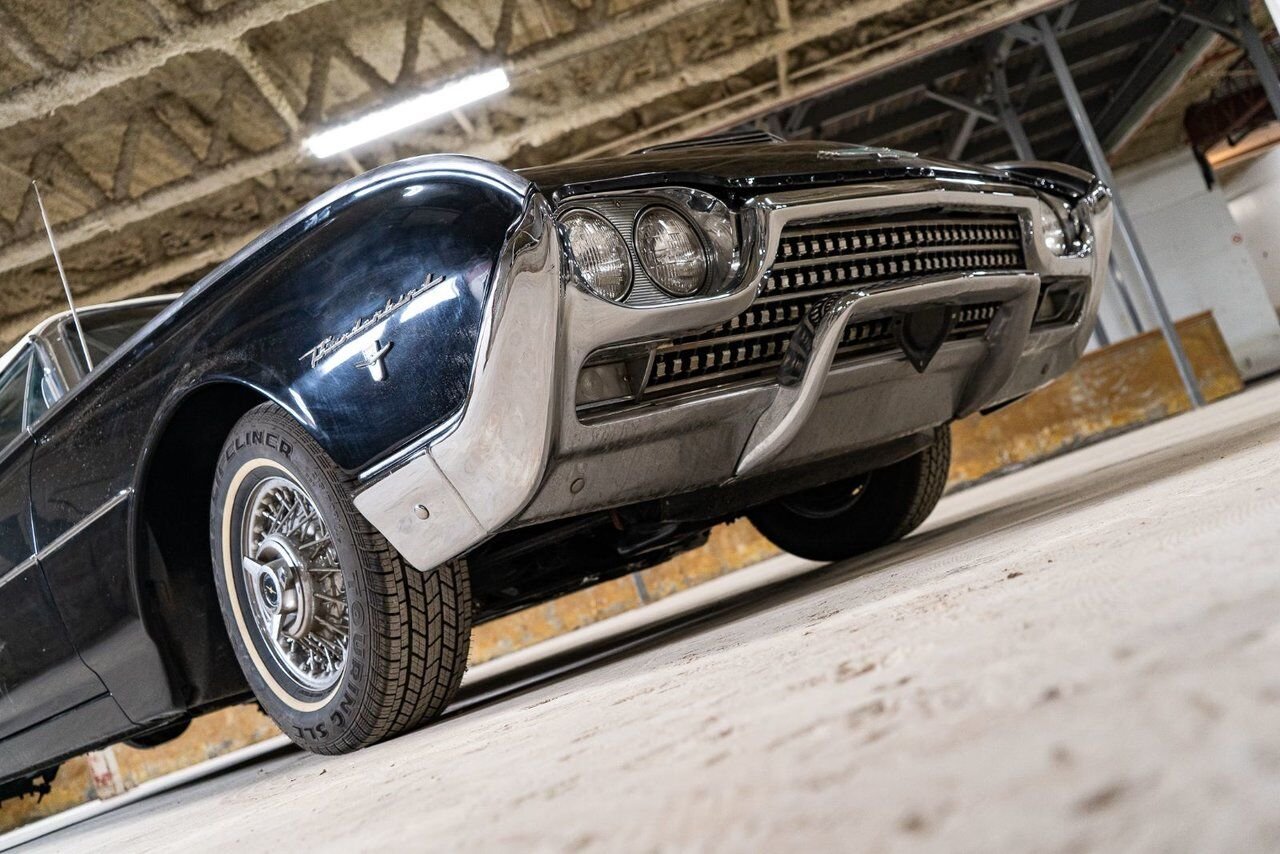 Ford Thunderbird **PRICE IN USD** Roadster project car Extremely rare 1962 Noir Montréal - photo #34