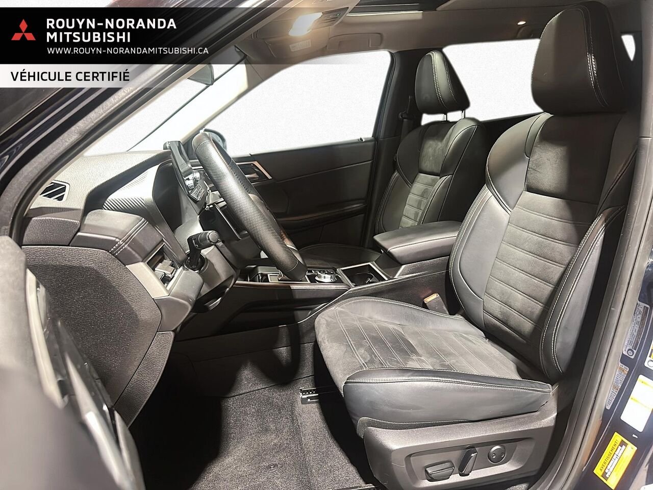 2024 Mitsubishi Outlander Blue  - photo #9