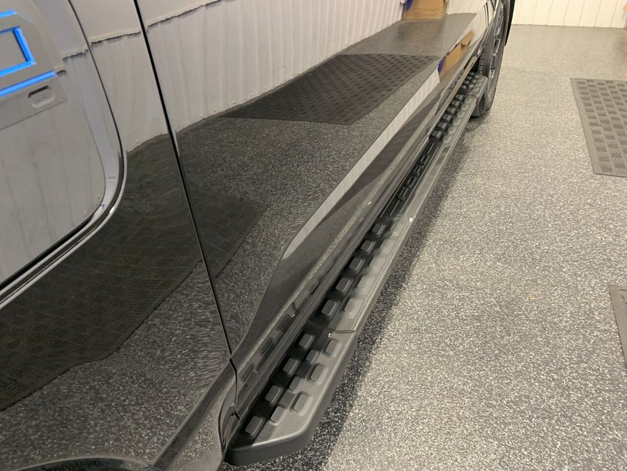 2024 Ford F-150 Lightning LARIAT LARIAT cabine SuperCrew 4RM caisse de 5,5 pi Black