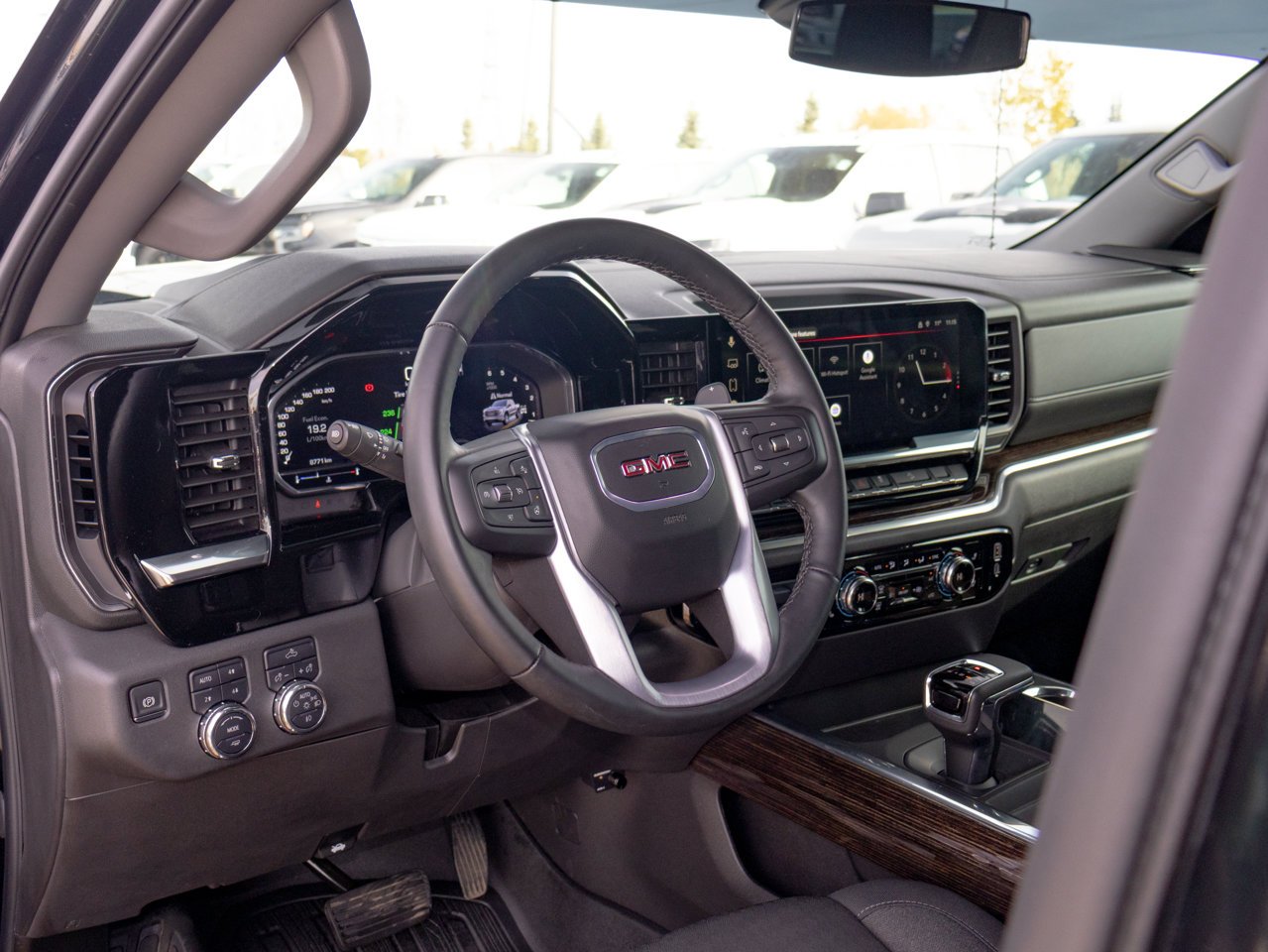 2025 GMC Sierra 1500 4WD Crew Cab 147 Elevation Black Sherwood Park - photo #20