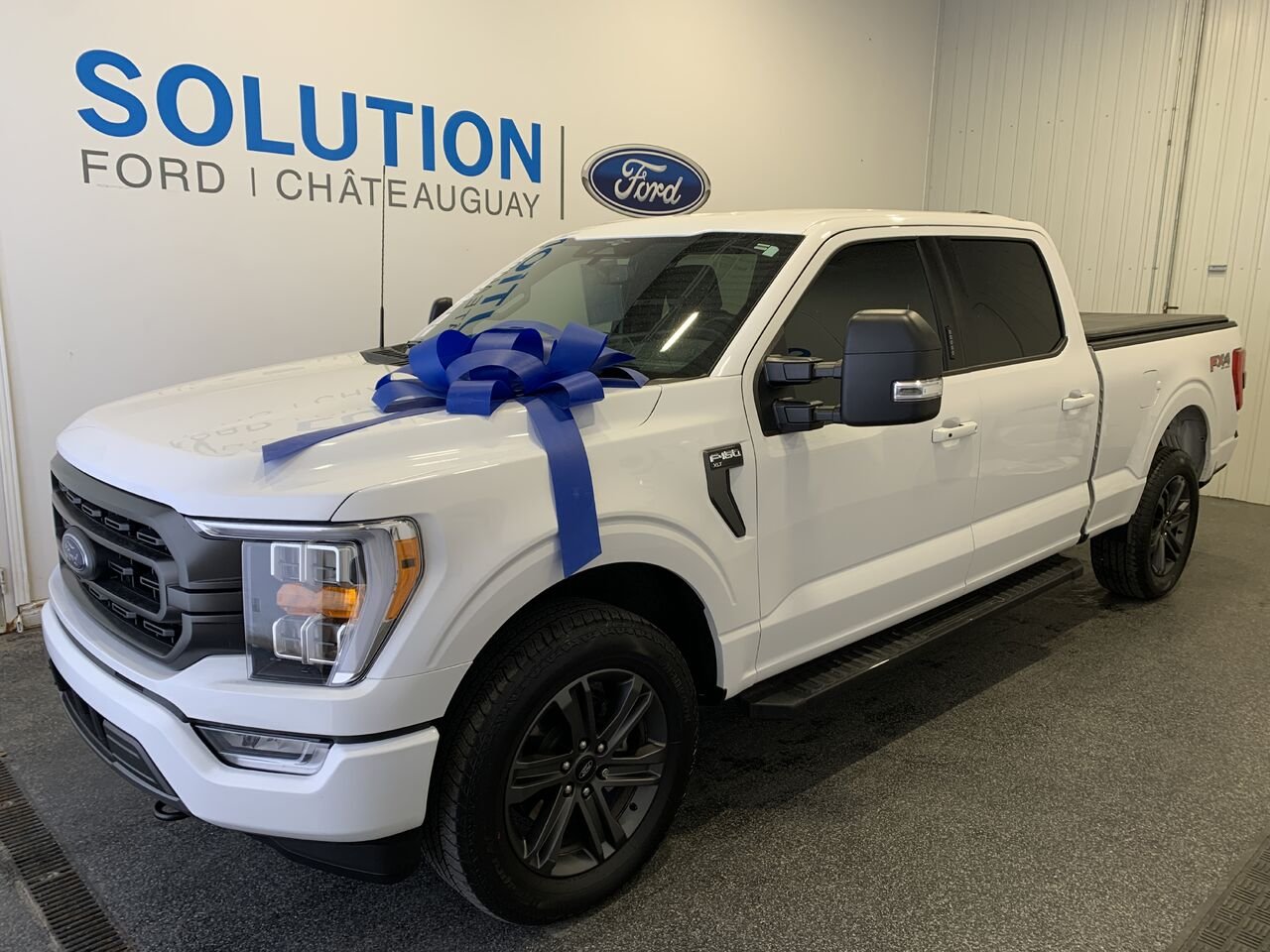 2023 Ford F-150 SUPERCREW XLT SPORT White Saint-Eustache - photo #0