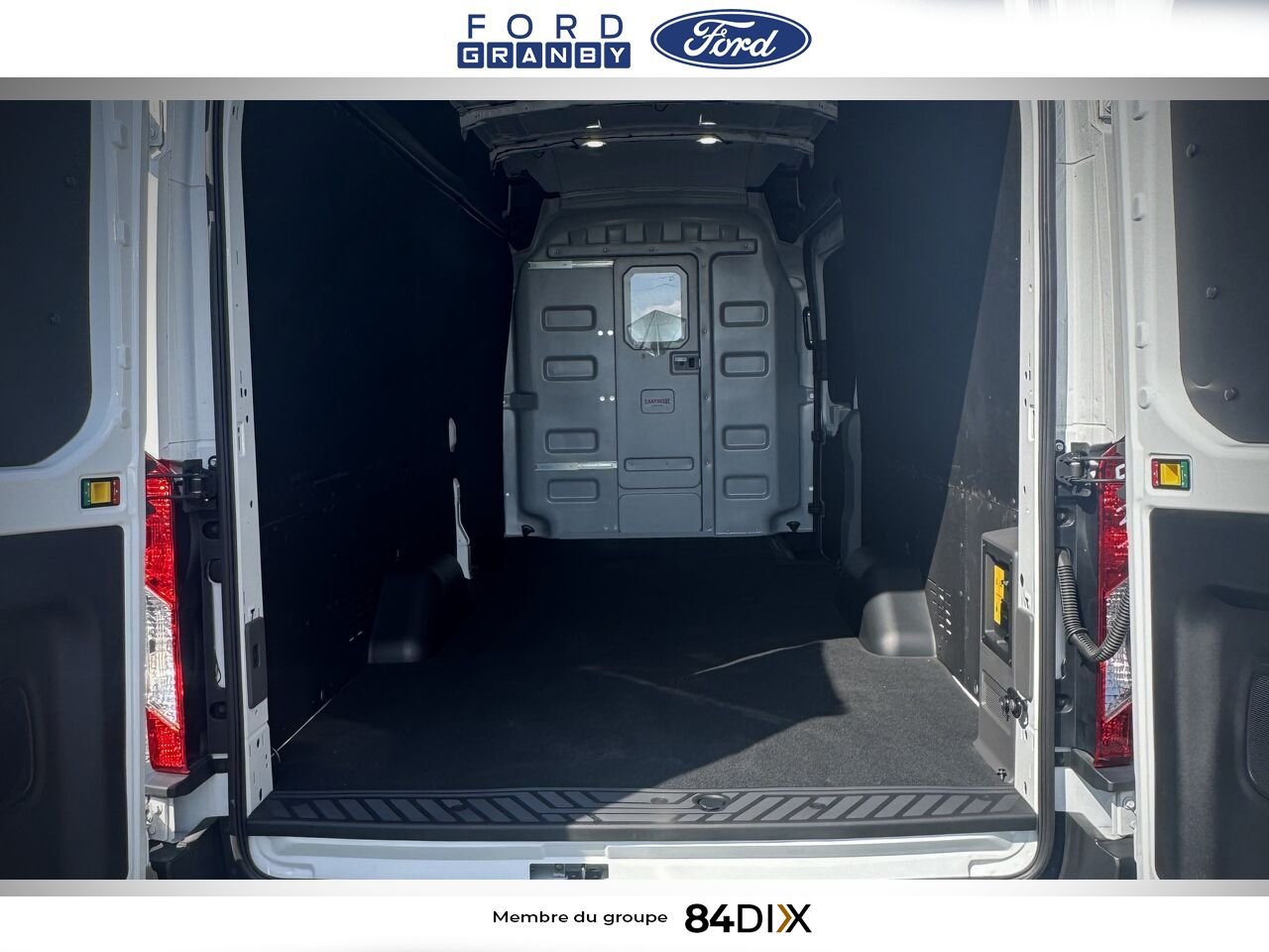 2025 Ford E-TRANSIT FOURGONNETTE UTILITAIRE White Granby - photo #7