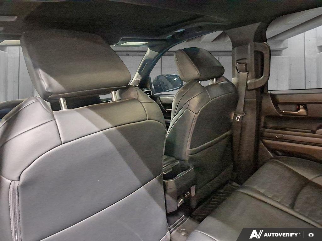 2025 Toyota Tacoma S2502517 | 4x4 Double Cab Auto | LB5JNA Black Edmonton - photo #21
