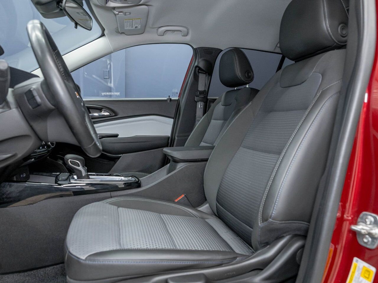 Chevrolet Trax LT *SIÈGES / VOLANT CHAUFF* CARPLAY REG ADAPT WIFI 2025 Rouge Saint-Jérôme - photo #9