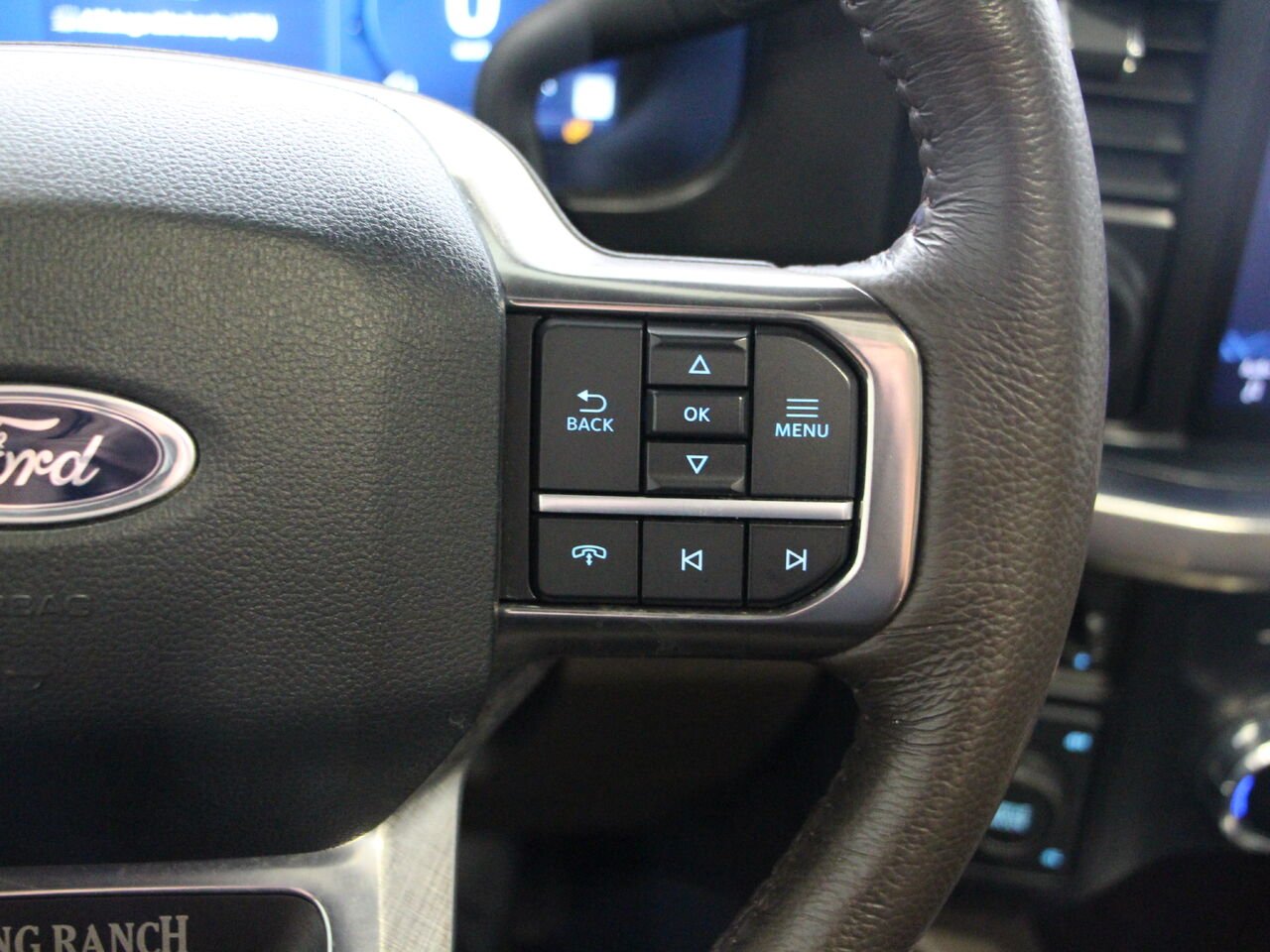 Ford Super Duty F-450 DRW King Ranch cabine 6 places 4RM caisse de 8 pi 2024 Blanc Châteauguay - photo #27