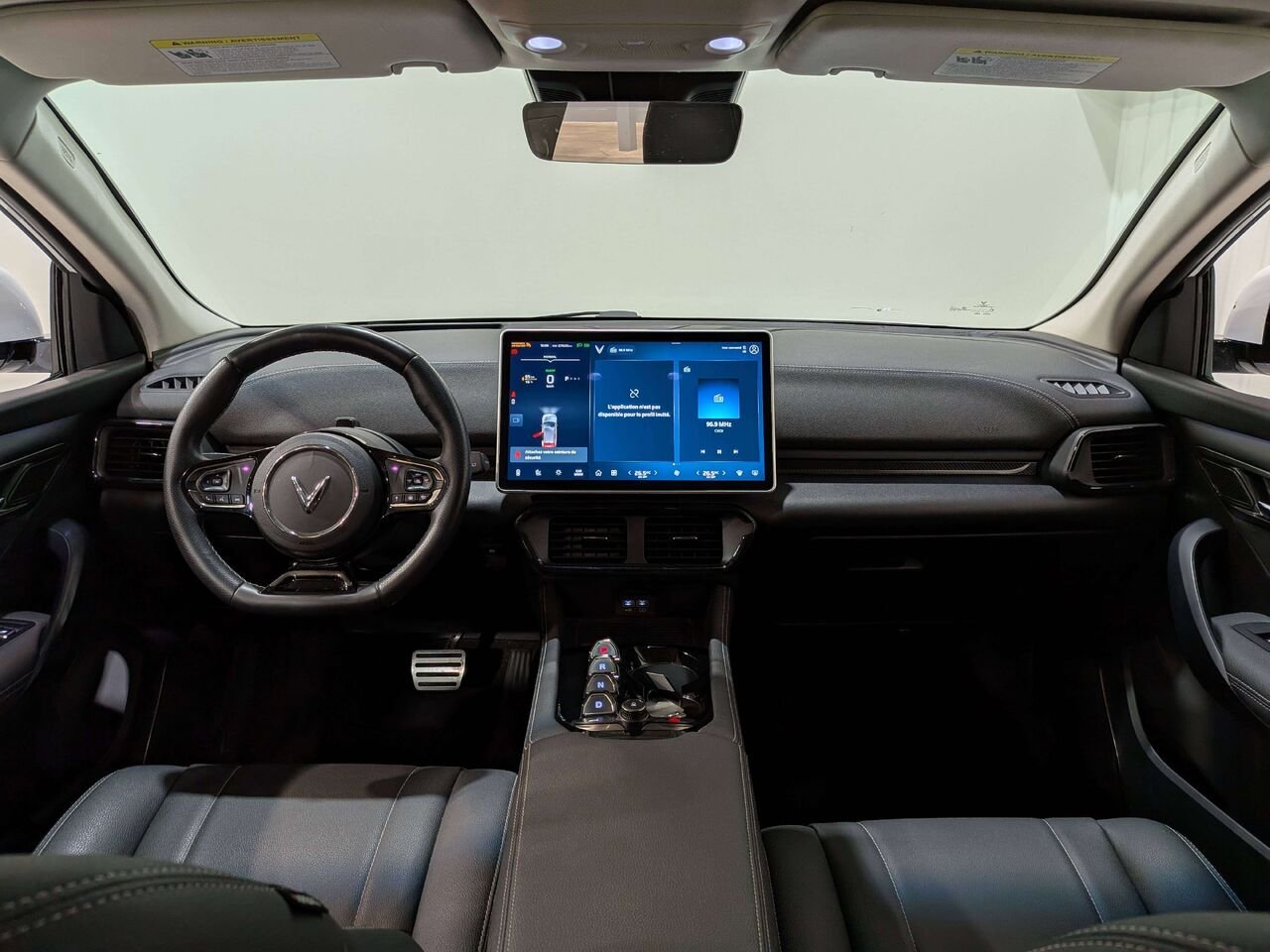 VinFast VF 8 Eco AWD 2025 Blanc Mirabel - photo #11