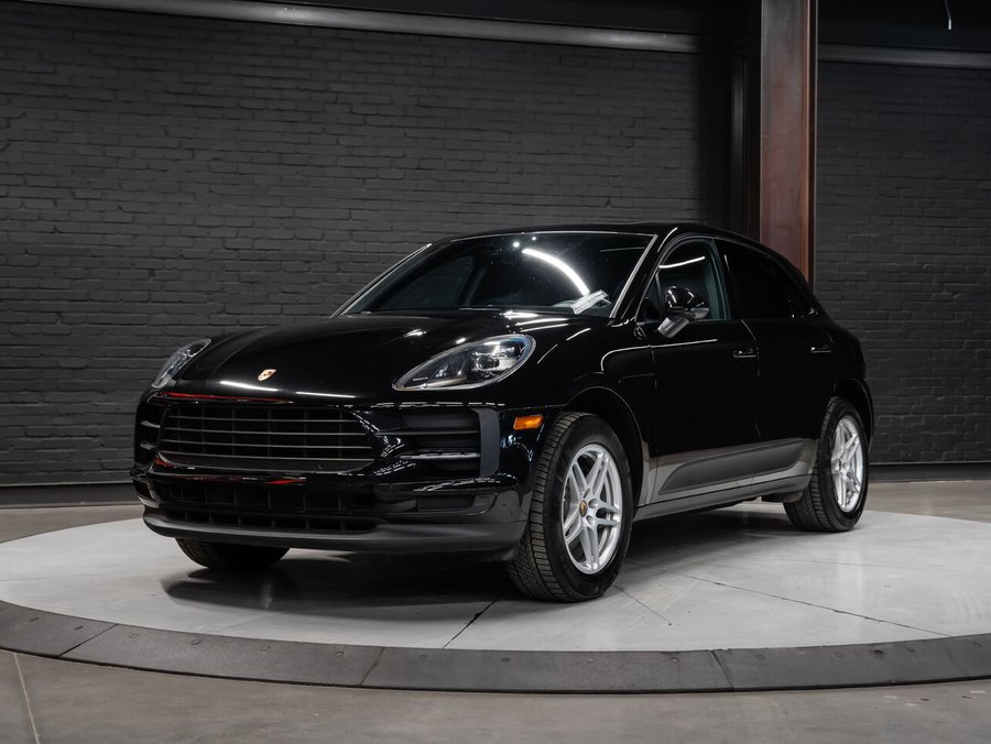 2020 Porsche Macan | Leather | Sunroof | Winter Tires | Clean CARFAX Black
