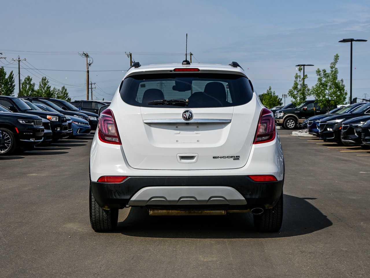 2020 Buick Encore AWD 4dr Preferred White Sherwood Park - photo #11
