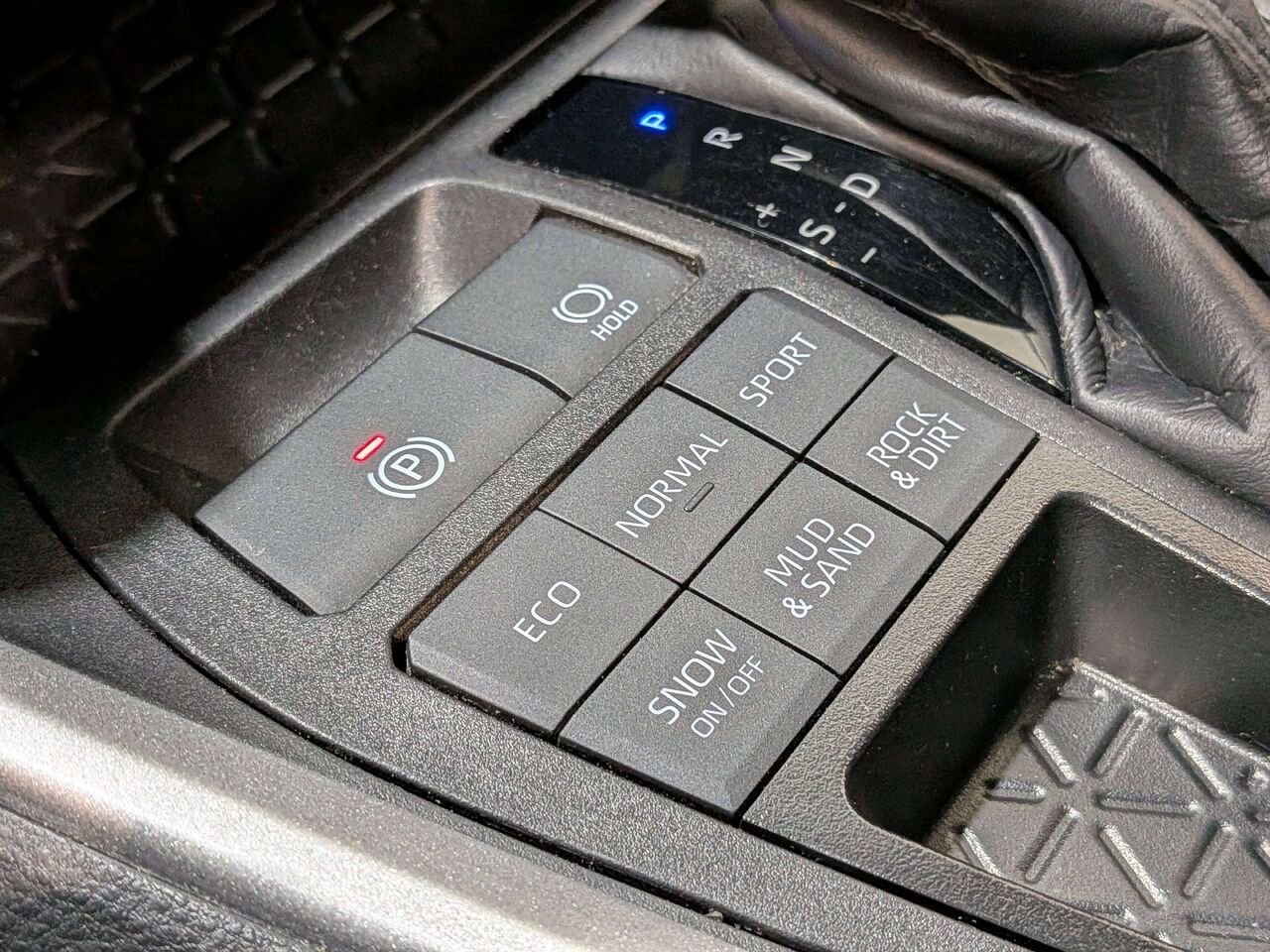 2024 Toyota RAV4 LE AWD Black Val-David - photo #25