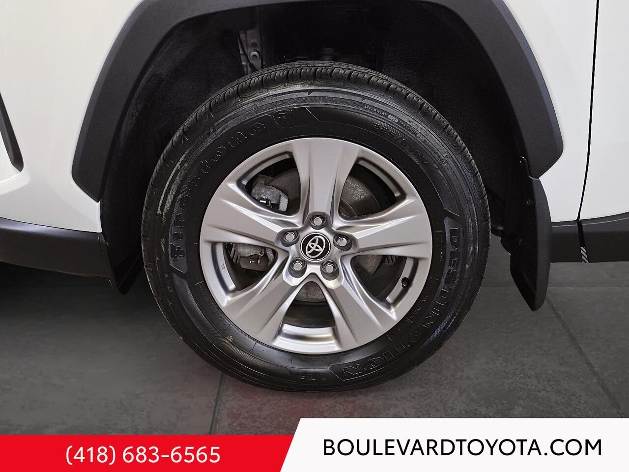 Toyota RAV4 Hybride 100281A-85 | XLE, AWD 2024 Blanc Québec - photo #6