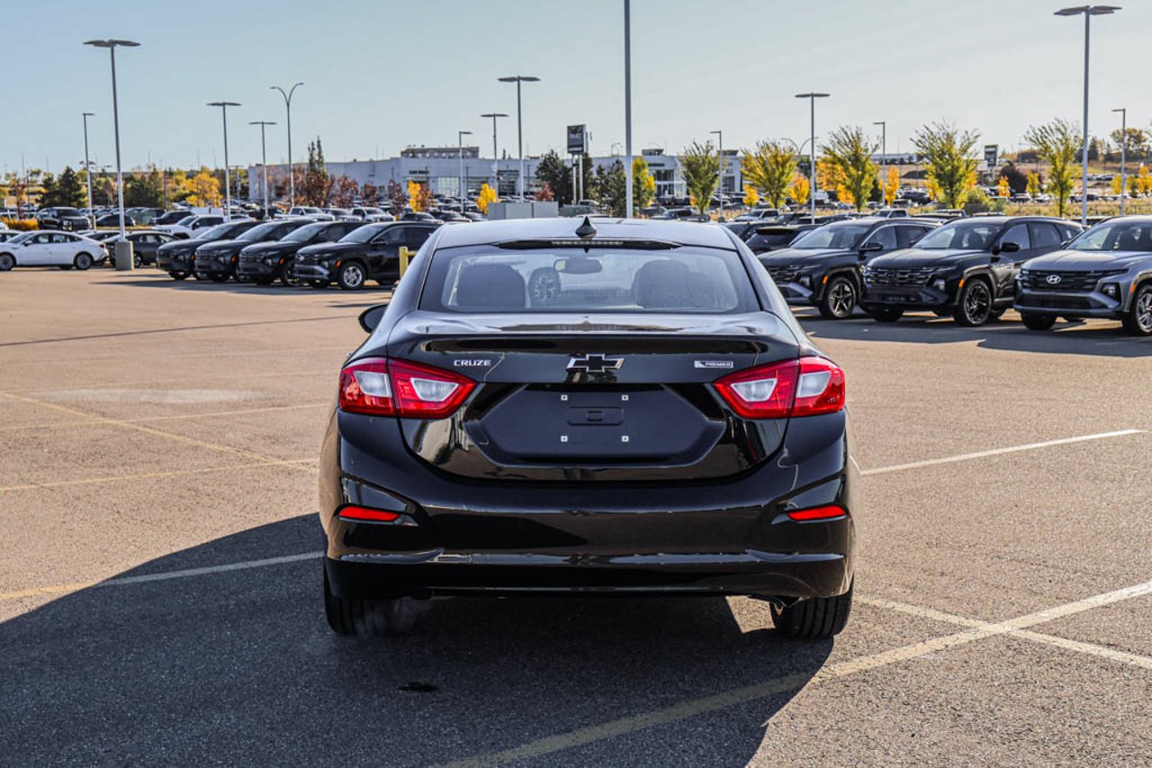 2017 Chevrolet Cruze 4dr Sdn 1.4L Premier w/1SF Black Sherwood Park - photo #6