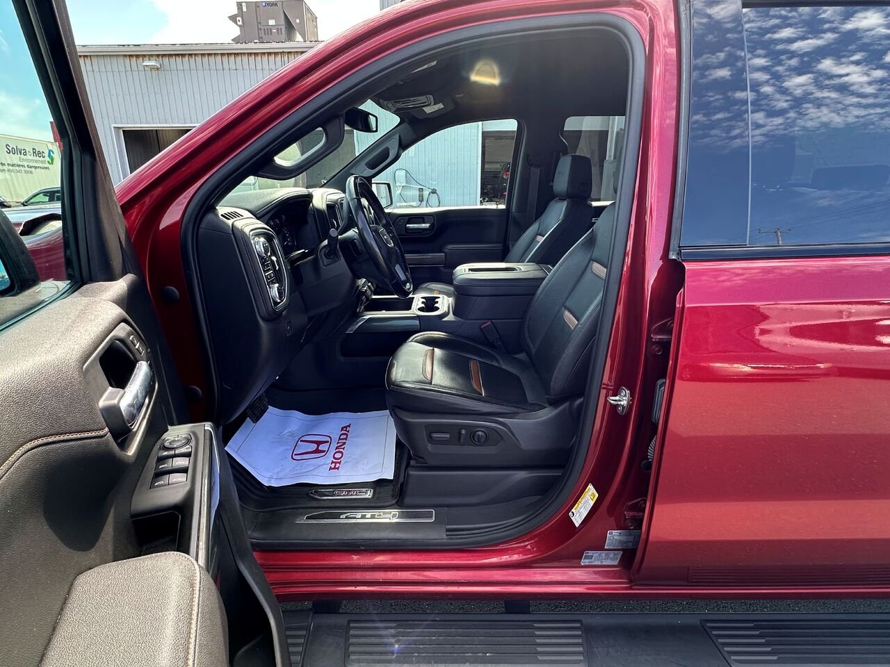 2021 GMC SIERRA K1500 AT4 SIERRA K1500 AT4 Red Matane - photo #9