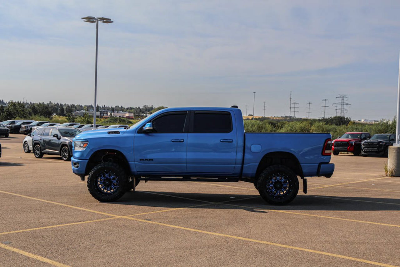 2021 Ram 1500 Sport 4x4 Crew Cab 5'7 Box Blue Sherwood Park - photo #4