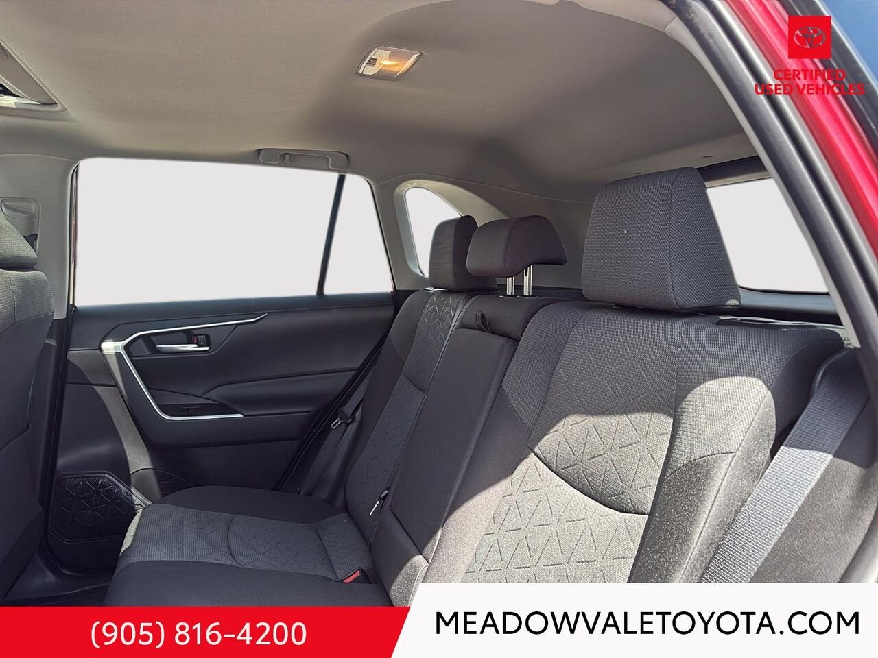 2021 Toyota RAV4 One owner, Red Mississauga - photo #18