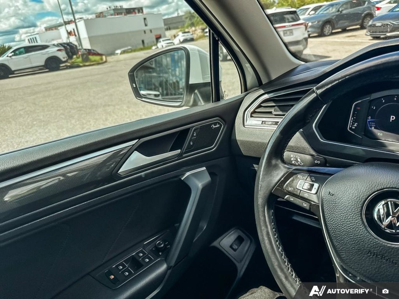 2019 Volkswagen Tiguan 3VV4B7AX0KM131950 Mirabel - photo #19