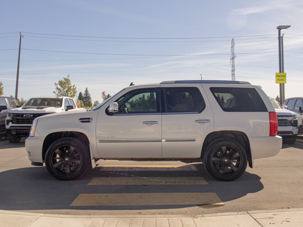 2008 Cadillac Escalade AWD 4dr White Sherwood Park - photo #6