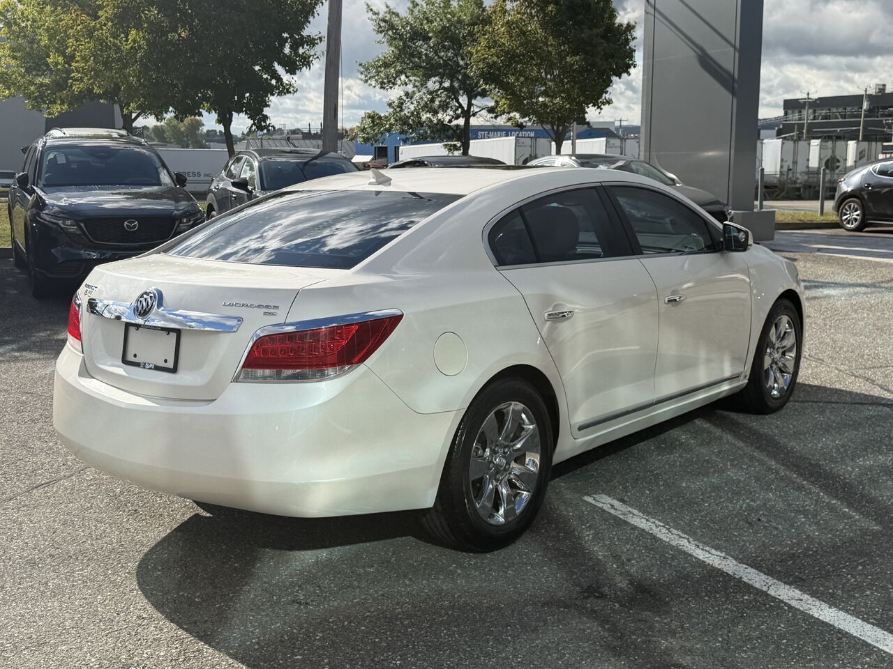 Photo 5 — Buick LaCrosse 2010