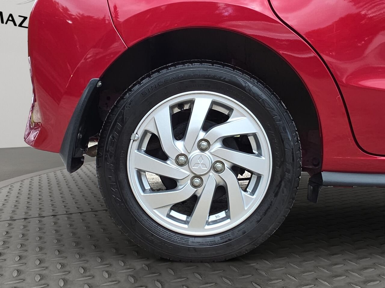 Mitsubishi Mirage 2024 Rouge Val-David - photo #28