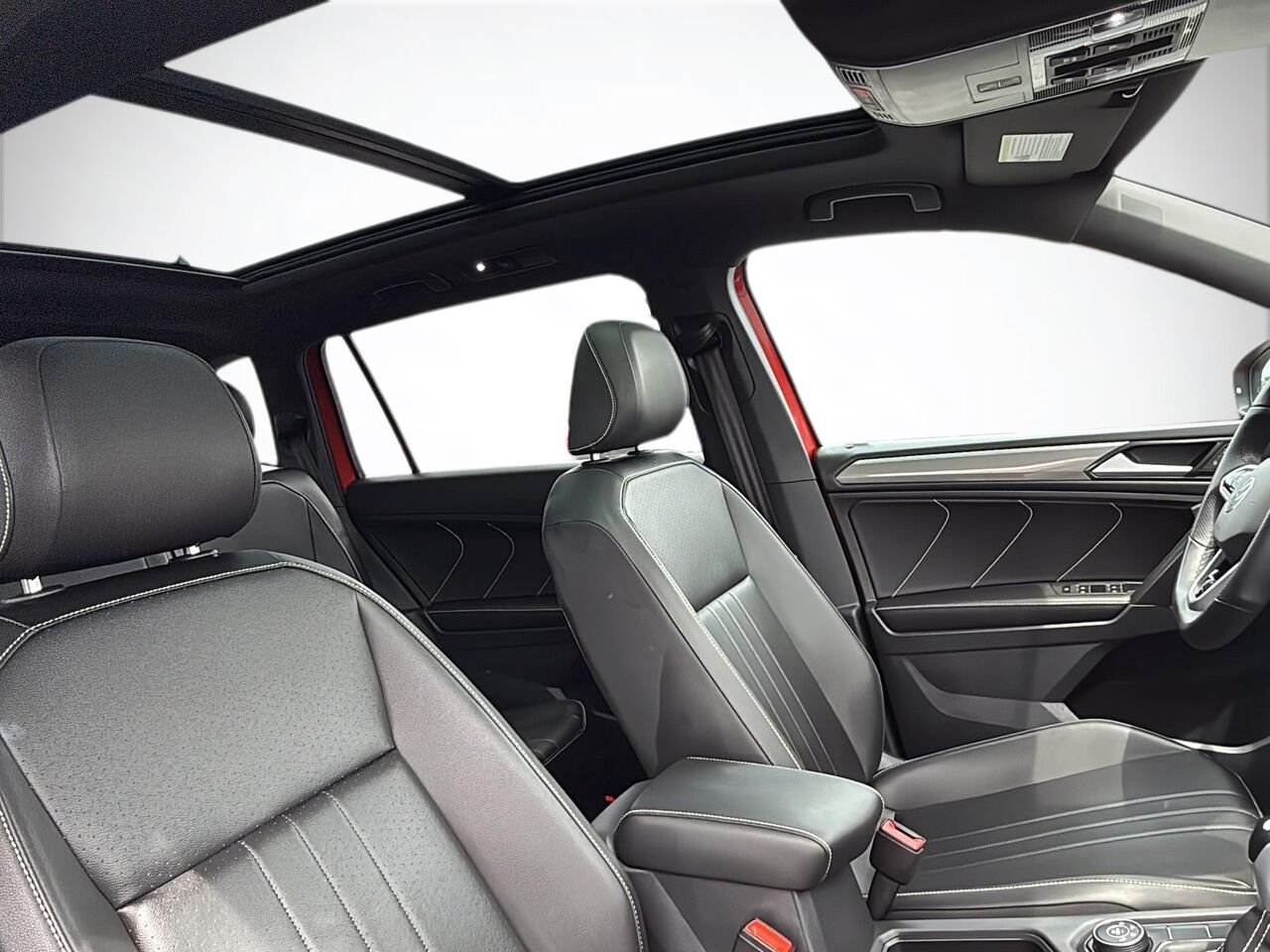 2024 Volkswagen Tiguan Red Saint-Jérôme - photo #8
