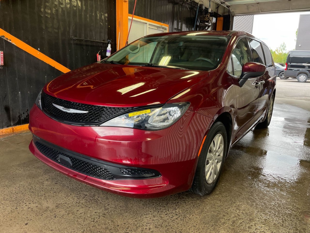 Chrysler Grand Caravan SE *CARPLAY* SAFETYTEC BLUETOOTH ALERTES 8 PLACES 2021 Rouge Saint-Jérôme - photo #0
