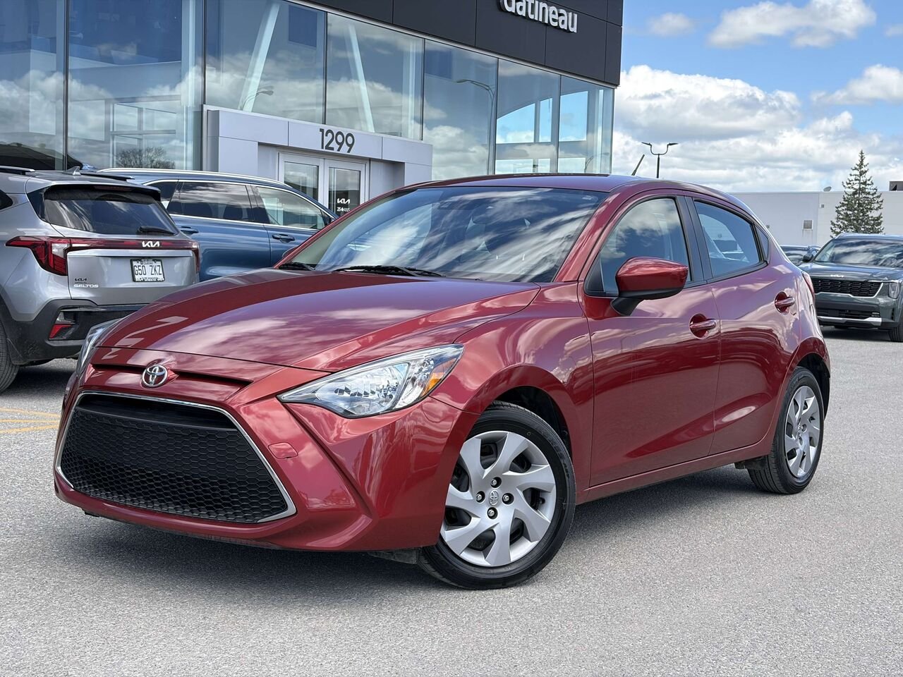 2020 Toyota Yaris Red Gatineau - photo #8