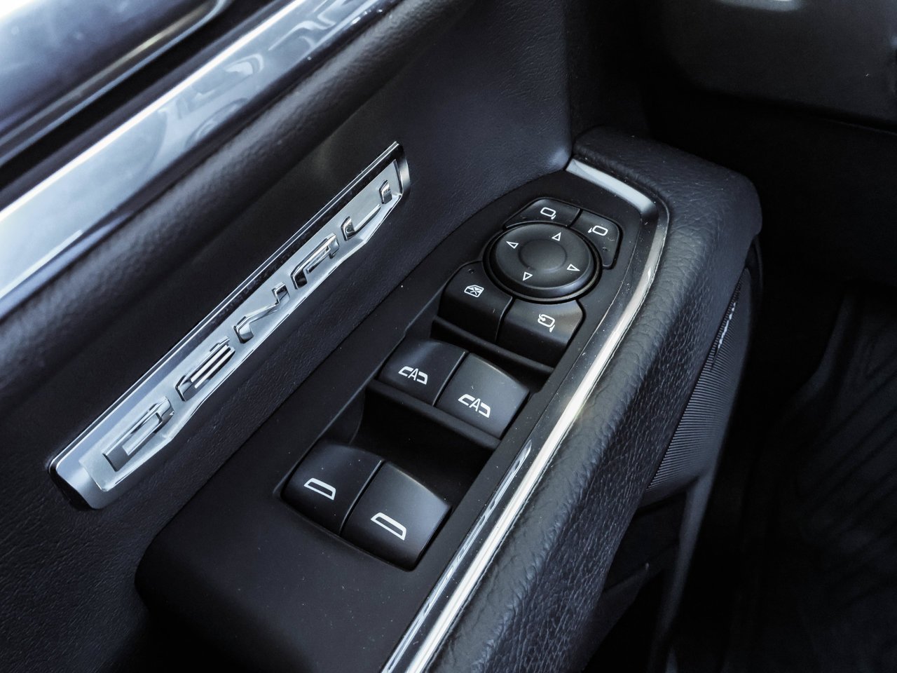 2025 GMC Sierra 1500 4WD Crew Cab 147 Denali Grey Sherwood Park - photo #19