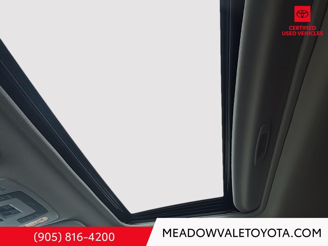 2024 Toyota Sienna Black Mississauga - photo #10