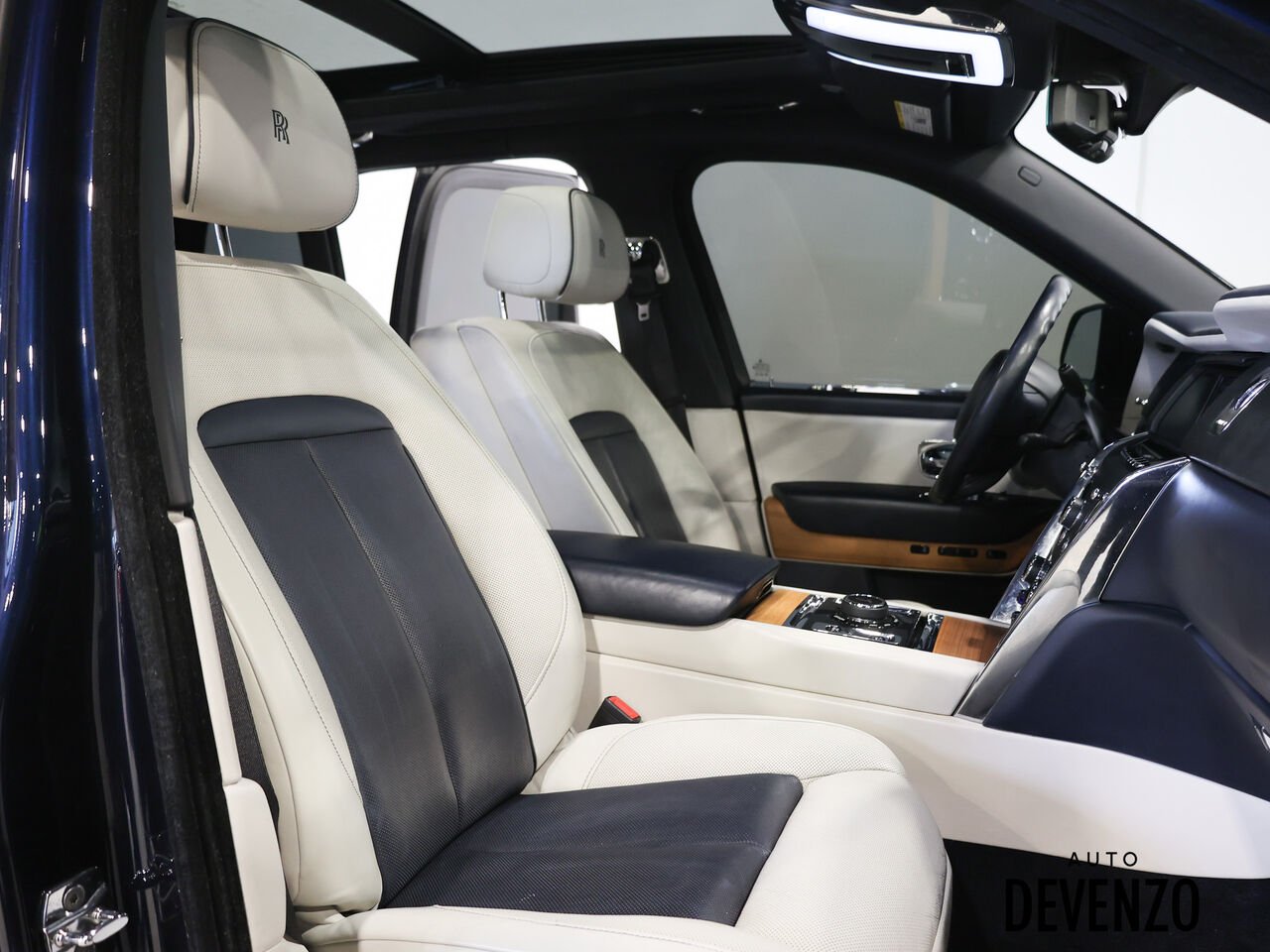 2019 Rolls-Royce Cullinan Blue Saint-Eustache - photo #9