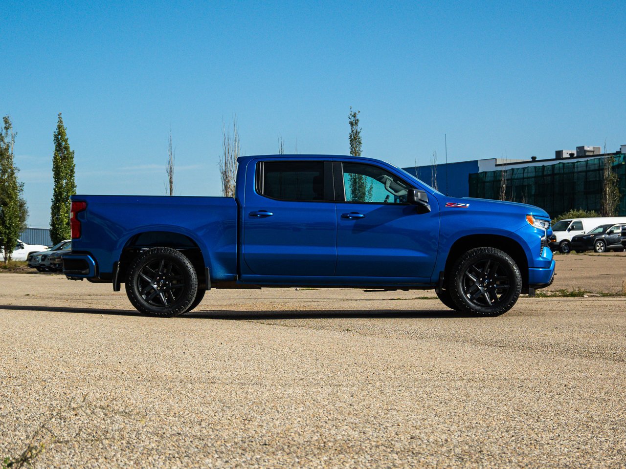 2022 Chevrolet Silverado 1500 4WD Crew Cab 147 RST Blue Sherwood Park - photo #14