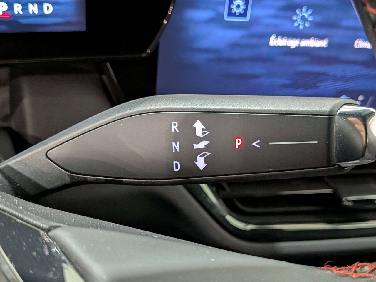 2024 Chevrolet Equinox EV 4dr RS w/2RS Black Val-David - photo #18